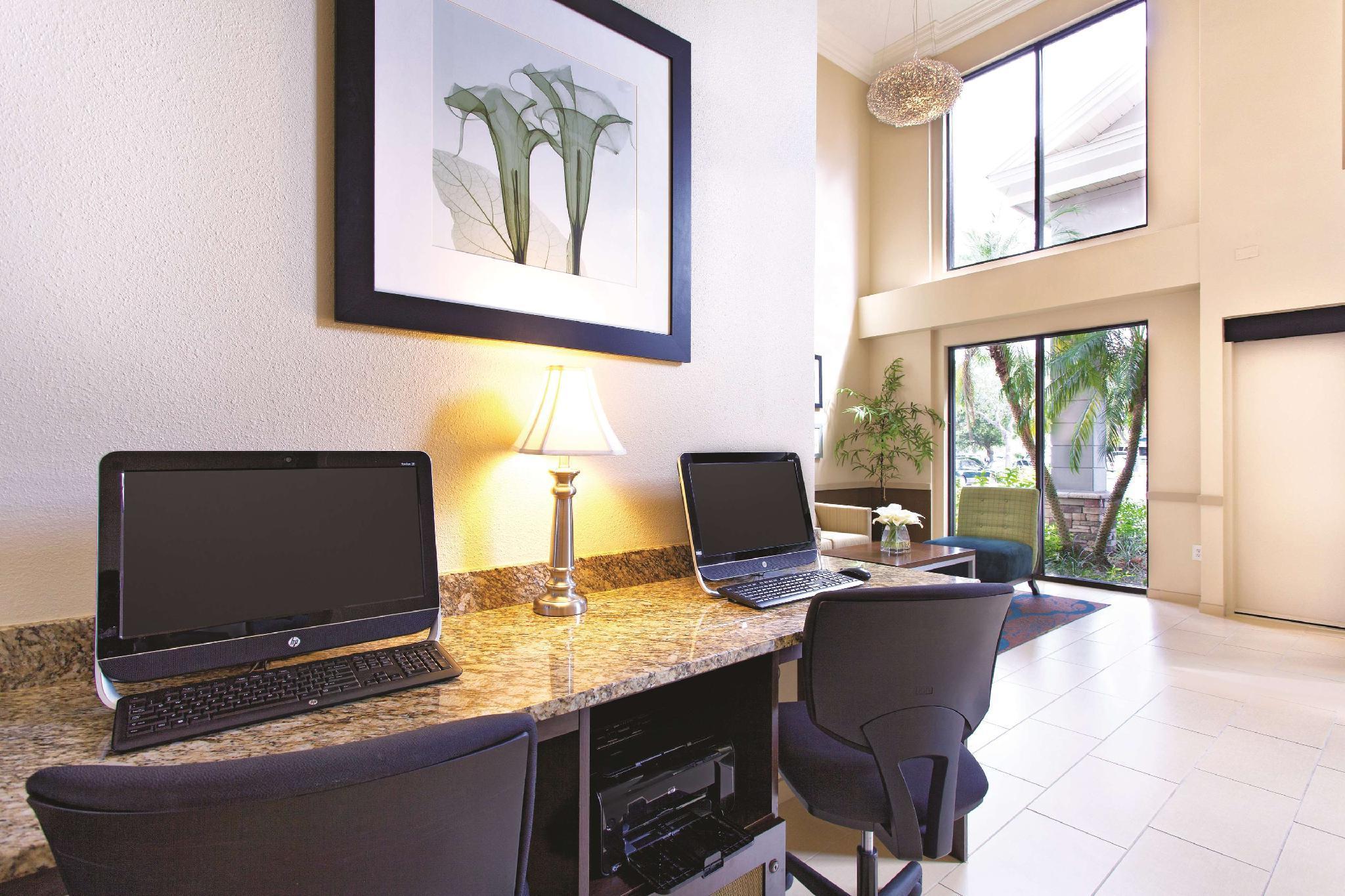 Hotel La Quinta By Wyndham Bonita Springs Naples North Extérieur photo